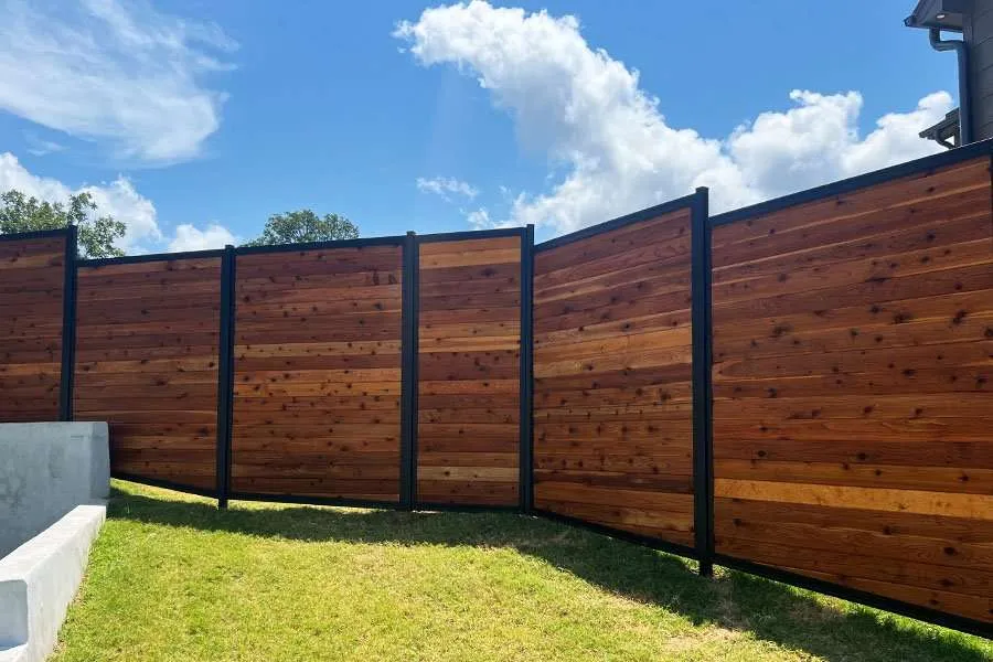 Why Prepainted Horizontal Fences Are the Trend for Modern Homes